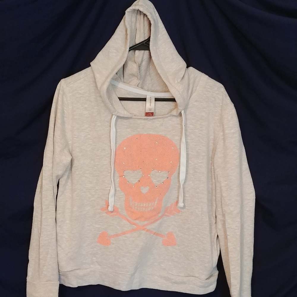 No Boundaries skull graphic hoodie
